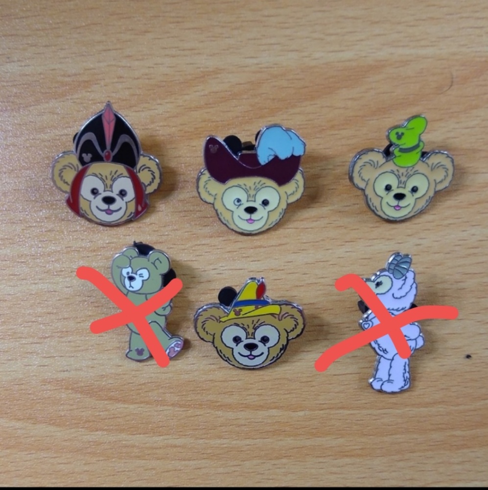 Disney pins